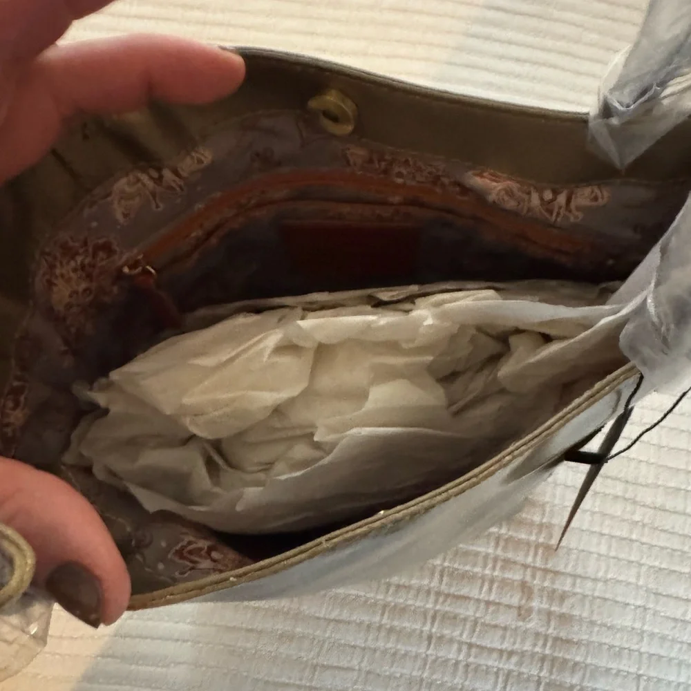 HOBO Giving Tote - Metallic Gold Tote - Picture 4 of 5